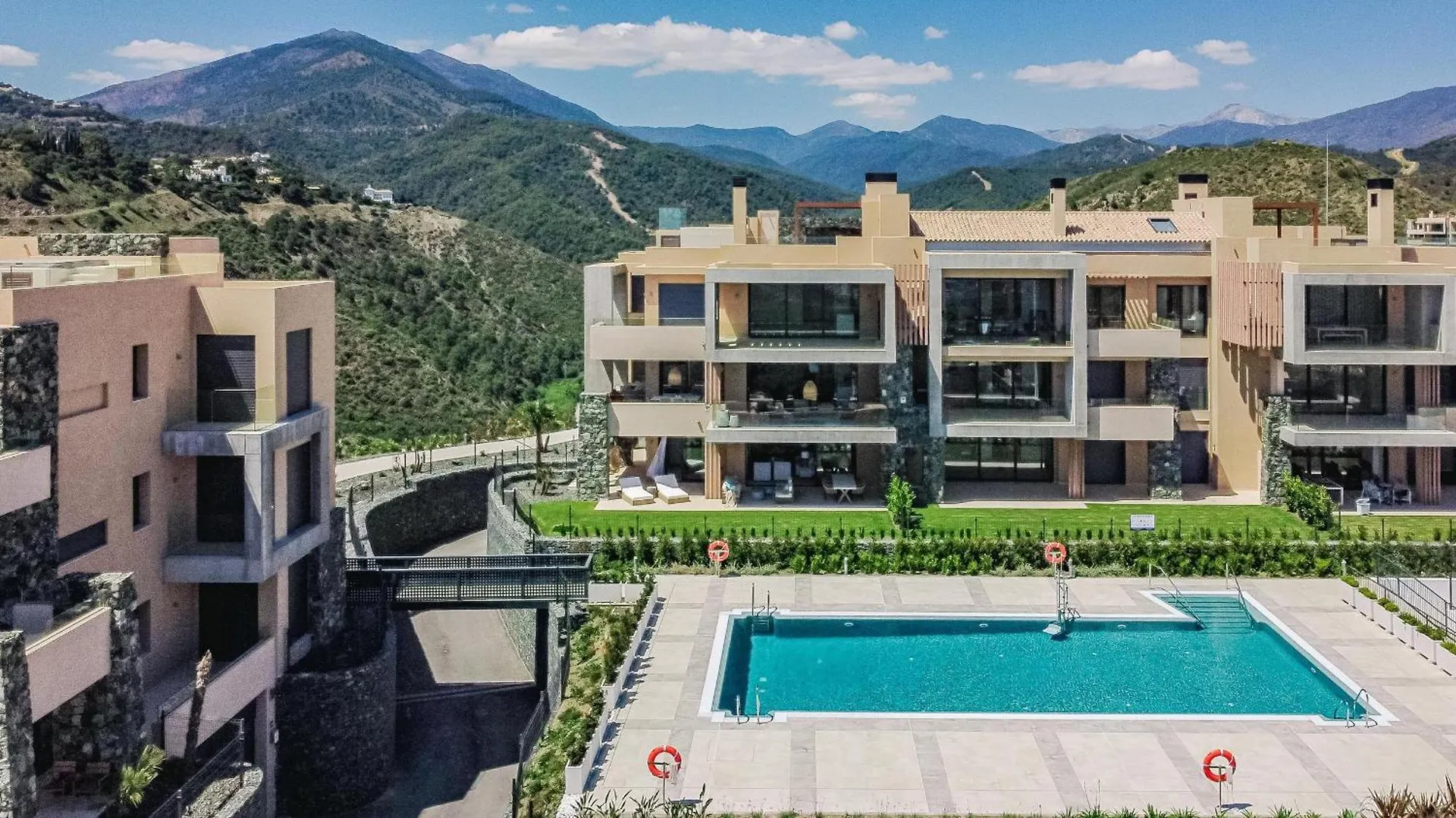 Lo- Los Olivos Benahavis By Roomservices